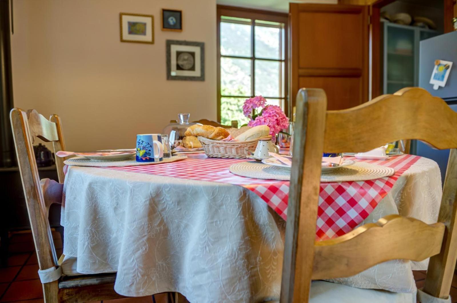 Issogne Il Pellegrino B&B 외부 사진